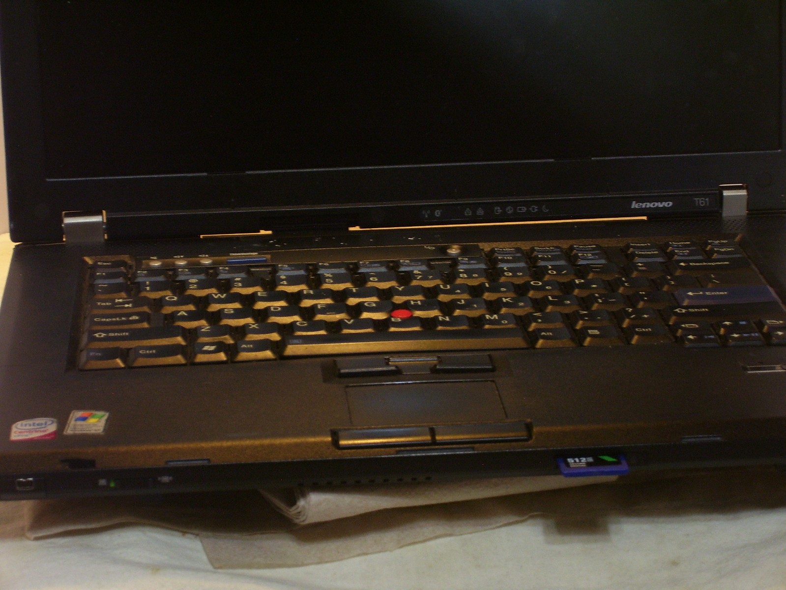 IBM Lenovo ThinkPad T61 15″ Widescreen, Windows 11 x64, 240GB SSD, 8GB RAM, 2GHz