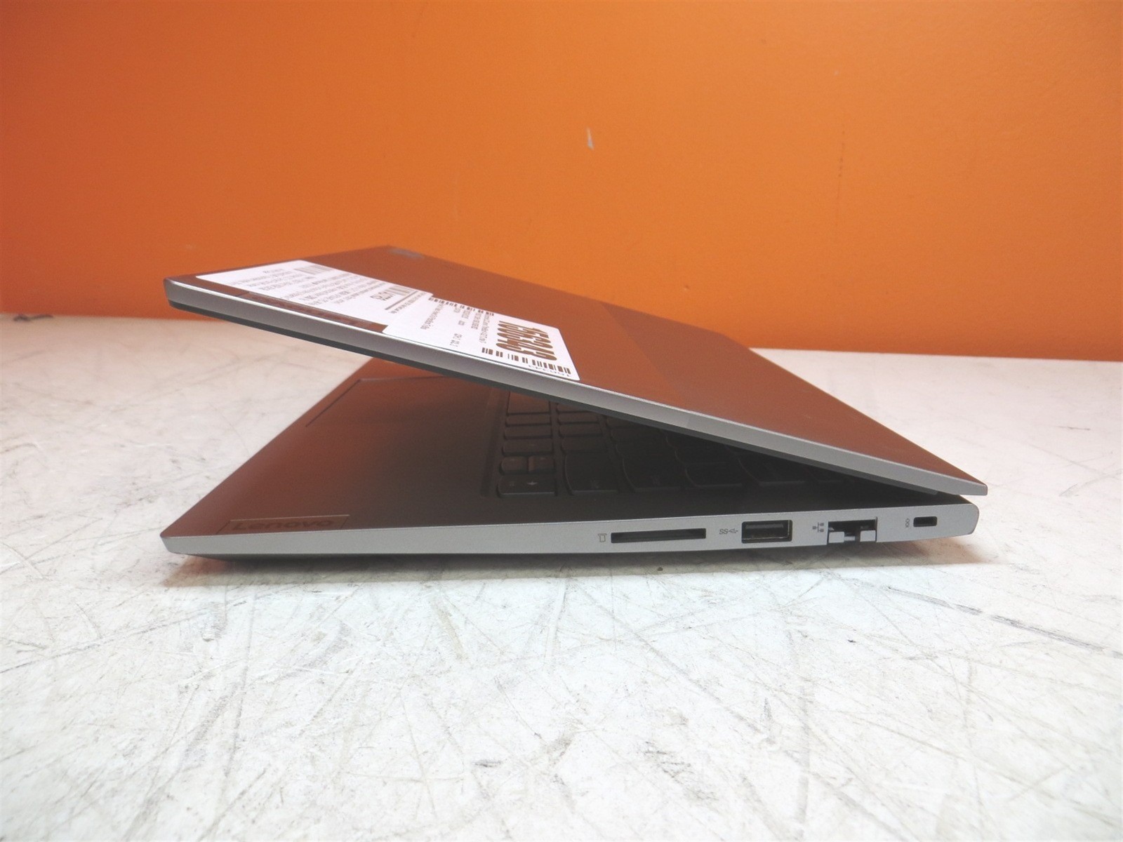 Scratched LCD Lenovo ThinkBook 14 G2 ITL Intel i7-1165G7 2.8GHz 16GB 256GB w/OS