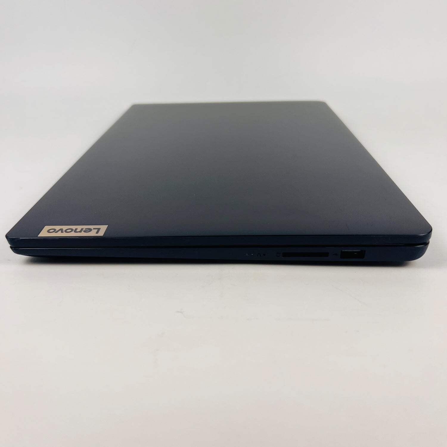 Lenovo IdeaPad 1 15AMN7 15.6″ Ryzen 5 7520U 2.8GHz 8GB RAM 256GB SSD