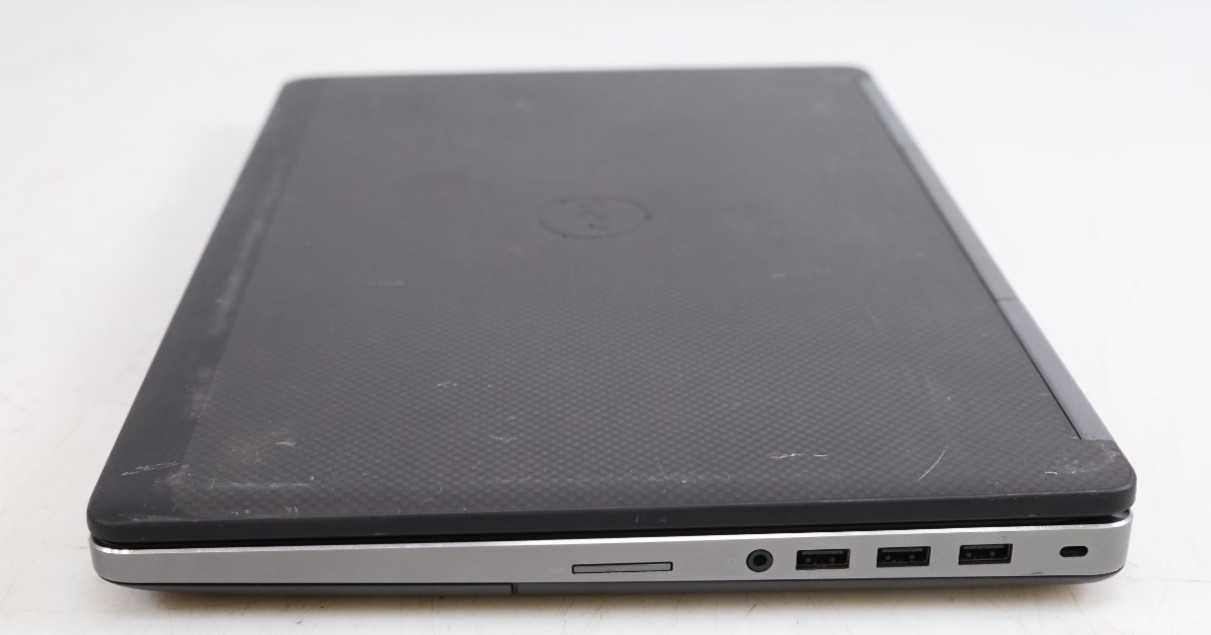 Dell Precision 7520 15.6″ Intel i5-7440HQ 8GB PRO WX 4130 No HDD Parts Repair