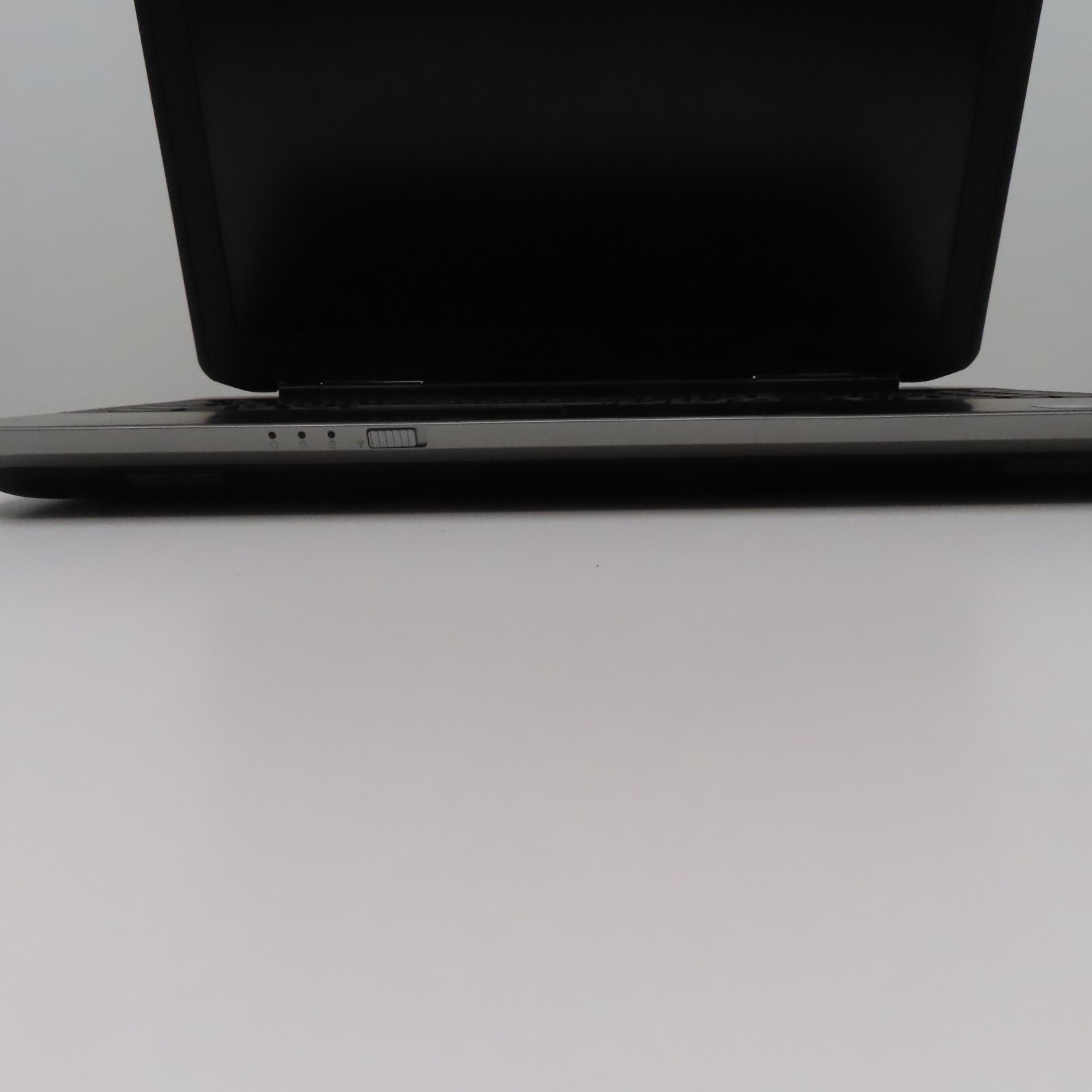 Dell Latitude E5530 Laptop Intel Core i3 2.40GHz 2 Cores 4GB DDR3 SDRAM