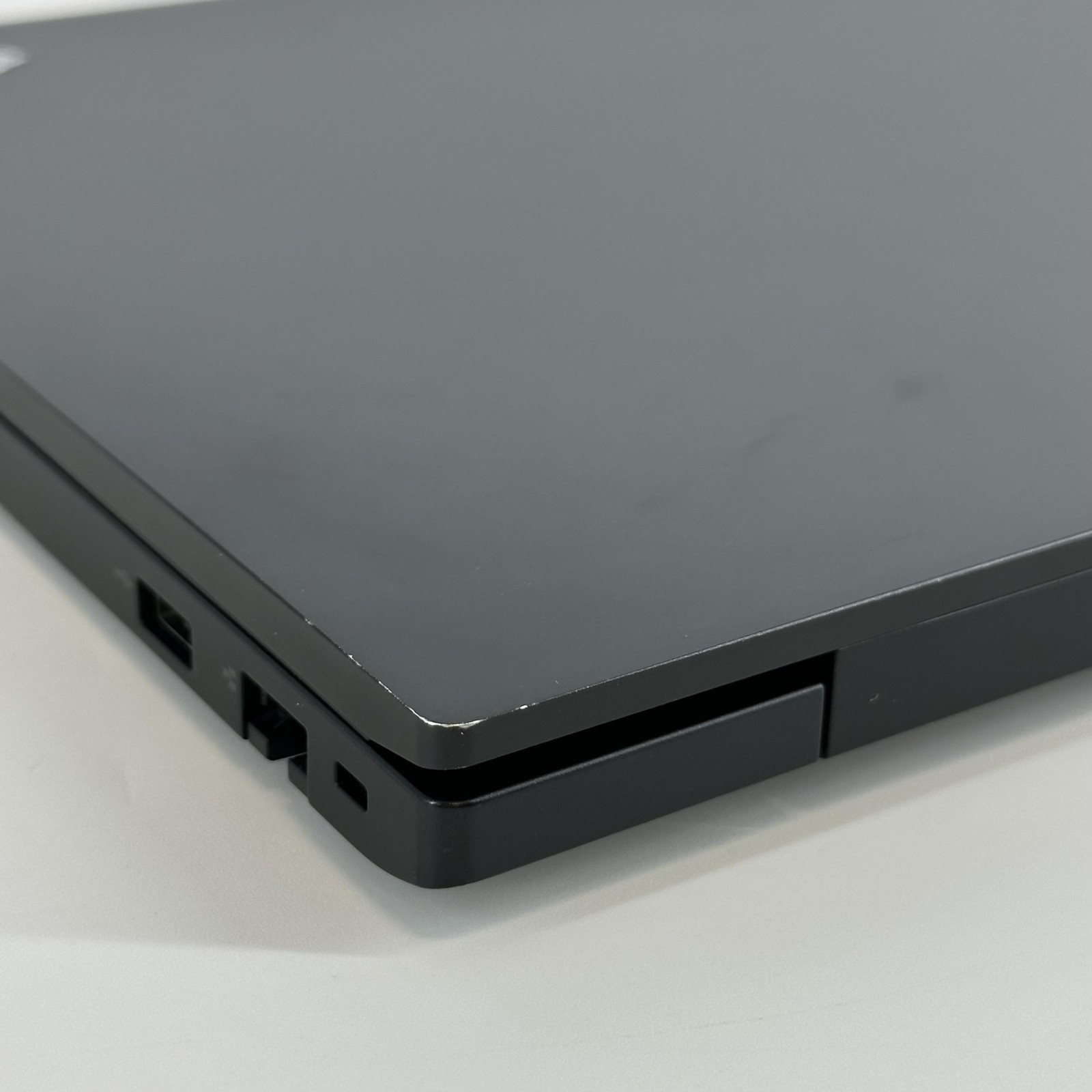 Lenovo ThinkPad E16 Gen 1 Black FHD+ 1.7 GHz i7-1355U 16GB 512GB SSD Good