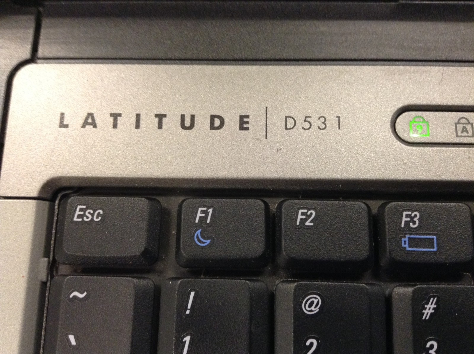 Dell Latitude D531 Laptop 14″WXGA AMD Dual Core 2.2GHz 2GB DVD-RW, No HD, WORKS