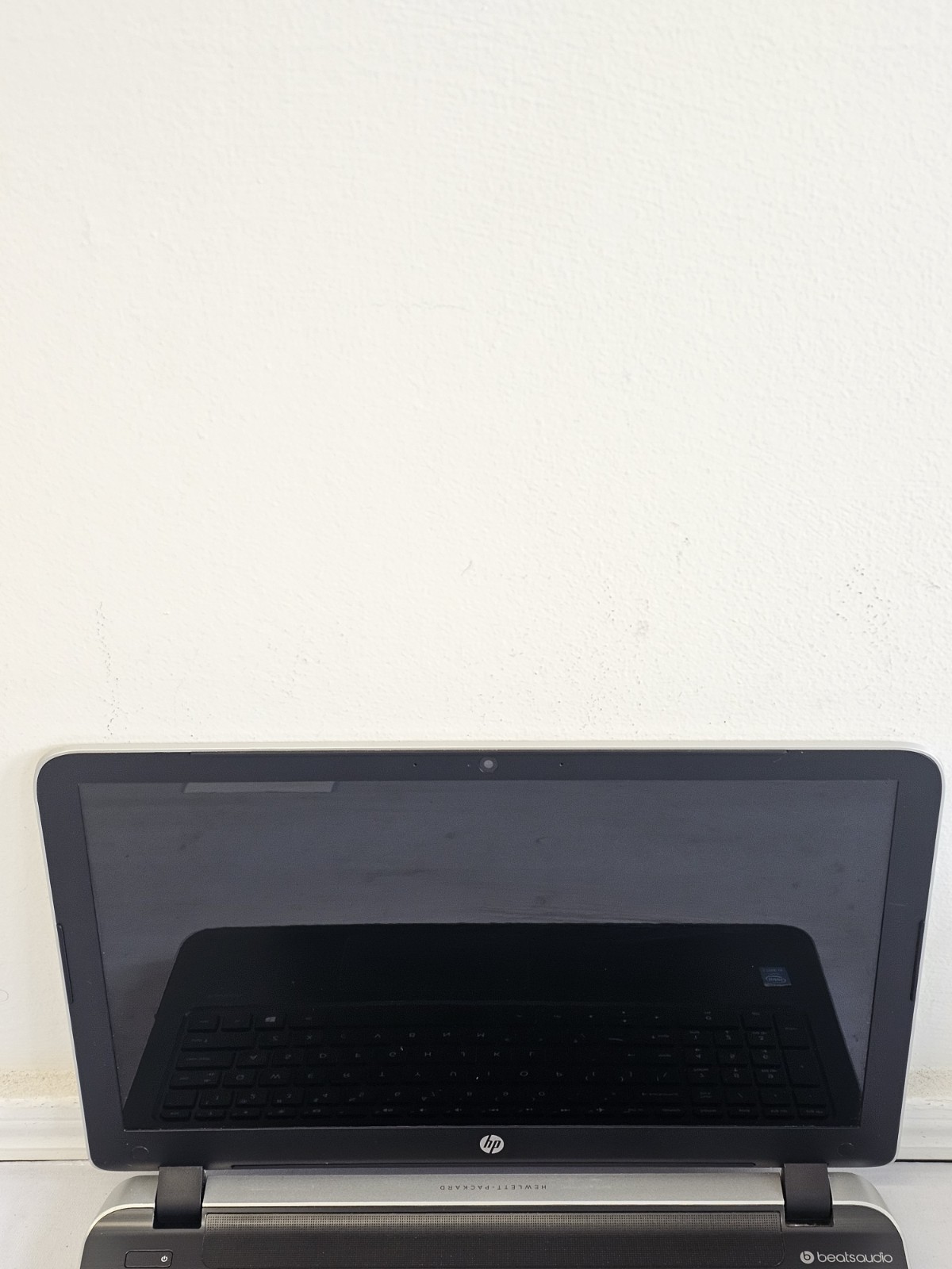 HP Pavilion 15-p151nr Laptop – Intel i5-4210u – 4GB RAM – 750GB – Windows 10