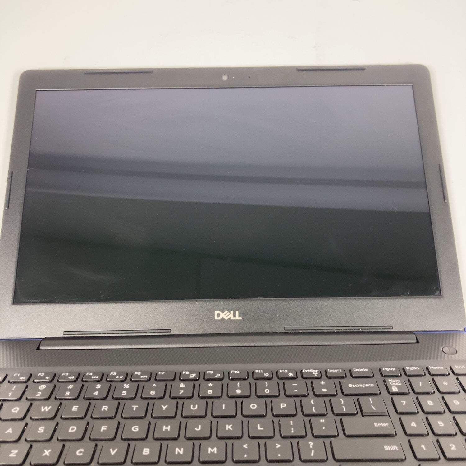 Broken Dell Inspiron 3585 15.6″ Ryzen 3 2200U 2.5GHz 8GB RAM 256GB SSD READ