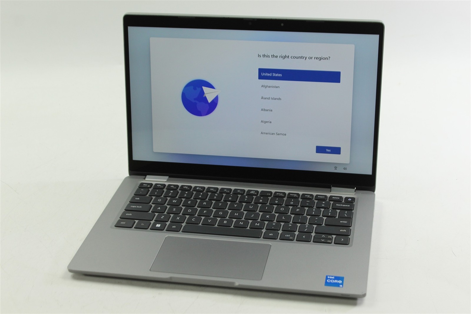 Dell Latitude 5330 13.3″ FHD Touch i5-1245U 1.6GHz 256GB SSD 16GB RAM W11H