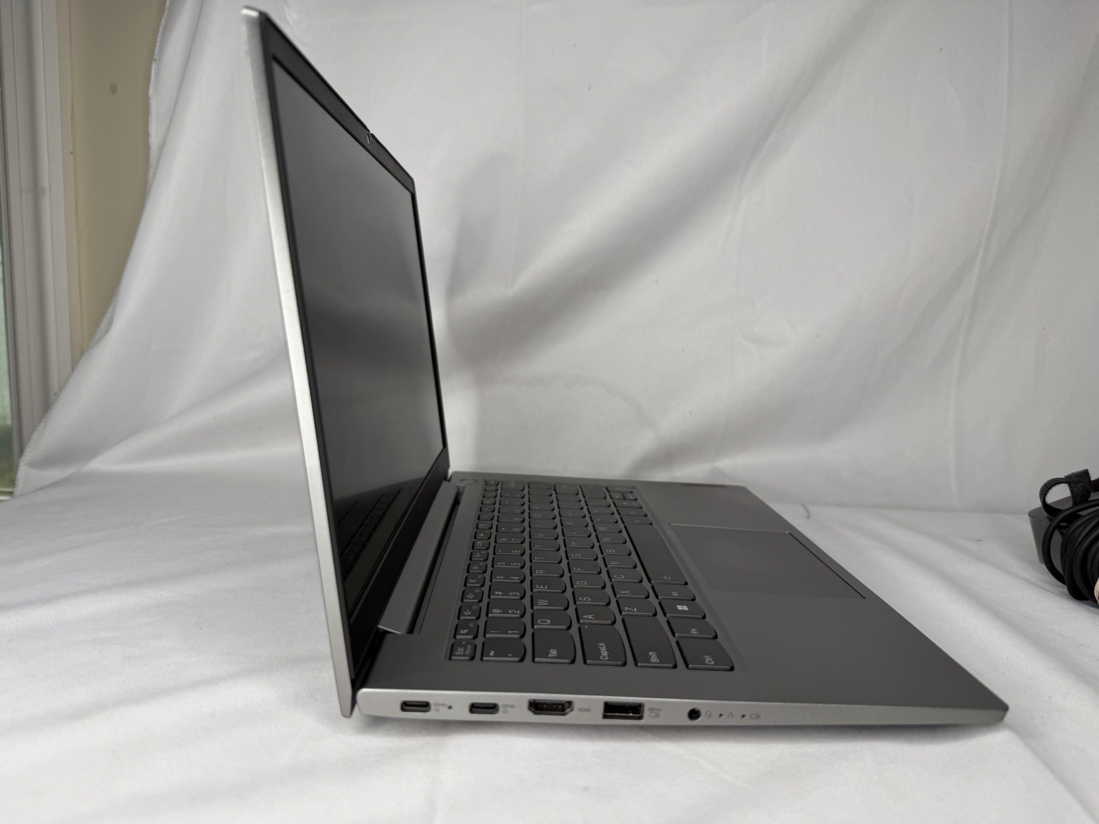 Lenovo ThinkBook 14 G4 ABA 14” Ryzen 5 5625U 16GB RAM 256GB NVMe SSD Win11Pro