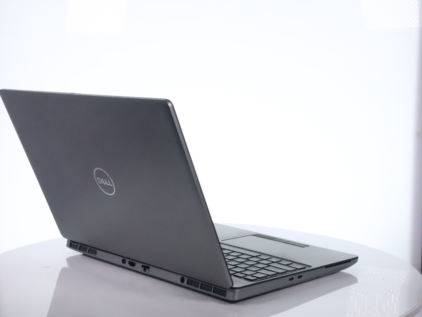 Dell Precision 7560 i7-11850H 32GB RAM 512GB NVMe 4GB NVIDIA T1200 W11P w/ AC
