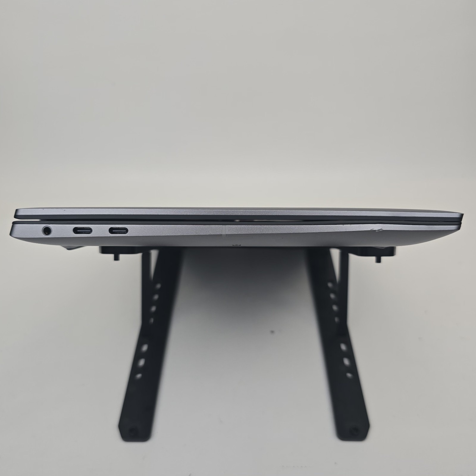 Dell Precision 5490 FHD+ Ultra 7 165H 64GB 512 RTX 2000 Ada 8GB NO OS/AC