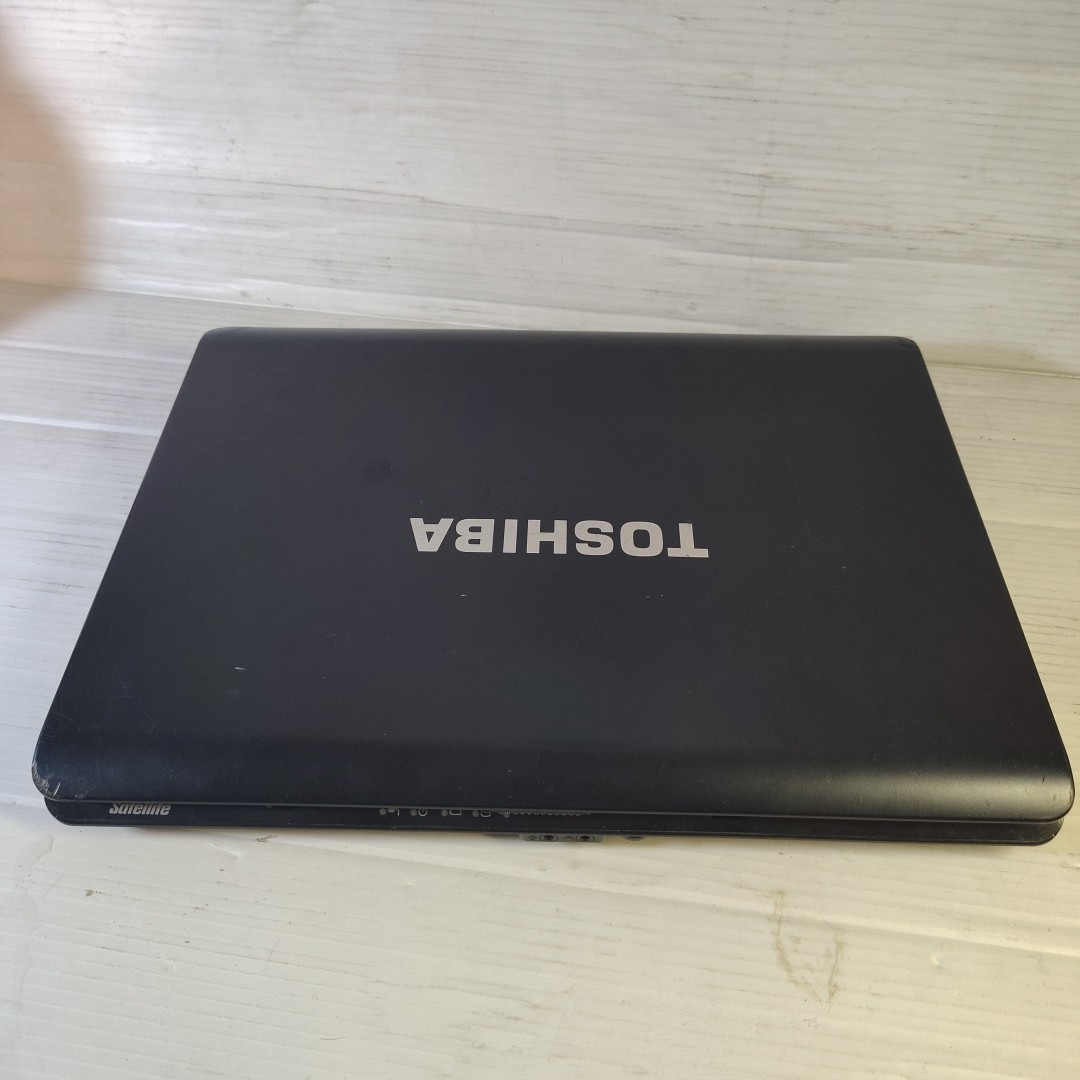 Windows Vista Toshiba Satellite: A205-S5804 Pentium T2330, 1GB RAM, 120GB HDD