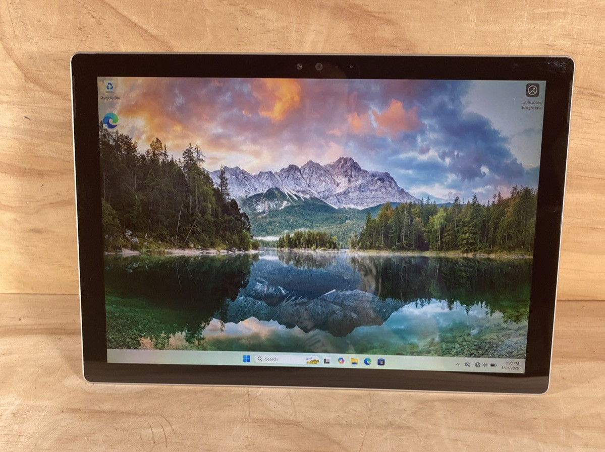 Microsoft Surface Pro 4 Intel i5-6300U @ 2.4GHz 8GB LPDDR3 RAM 256GB SSD WIN 11