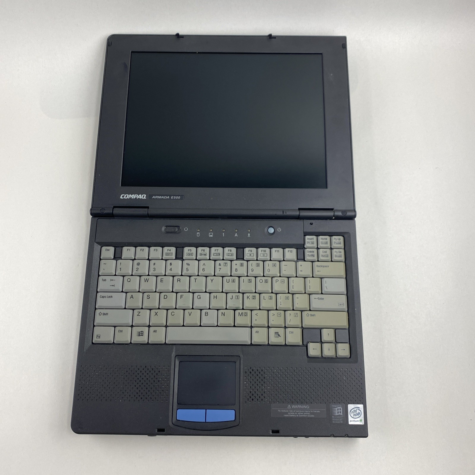 Compaq Armada E500 Intel Pentium III 0.50GHz 320MB RAM 12.1″ No Battery/HDD/OS