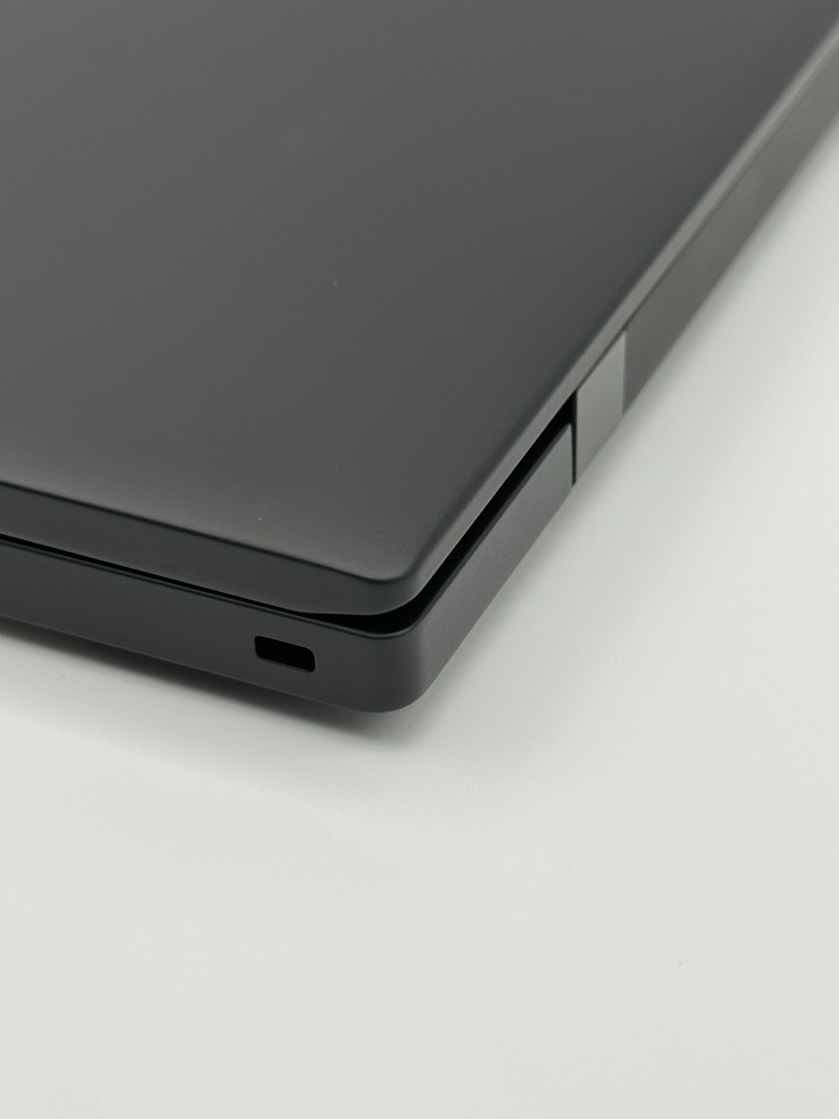 Lenovo ThinkPad T14s Gen 6 Ryzen AI 7 Pro 32GB RAM 1TB SSD
