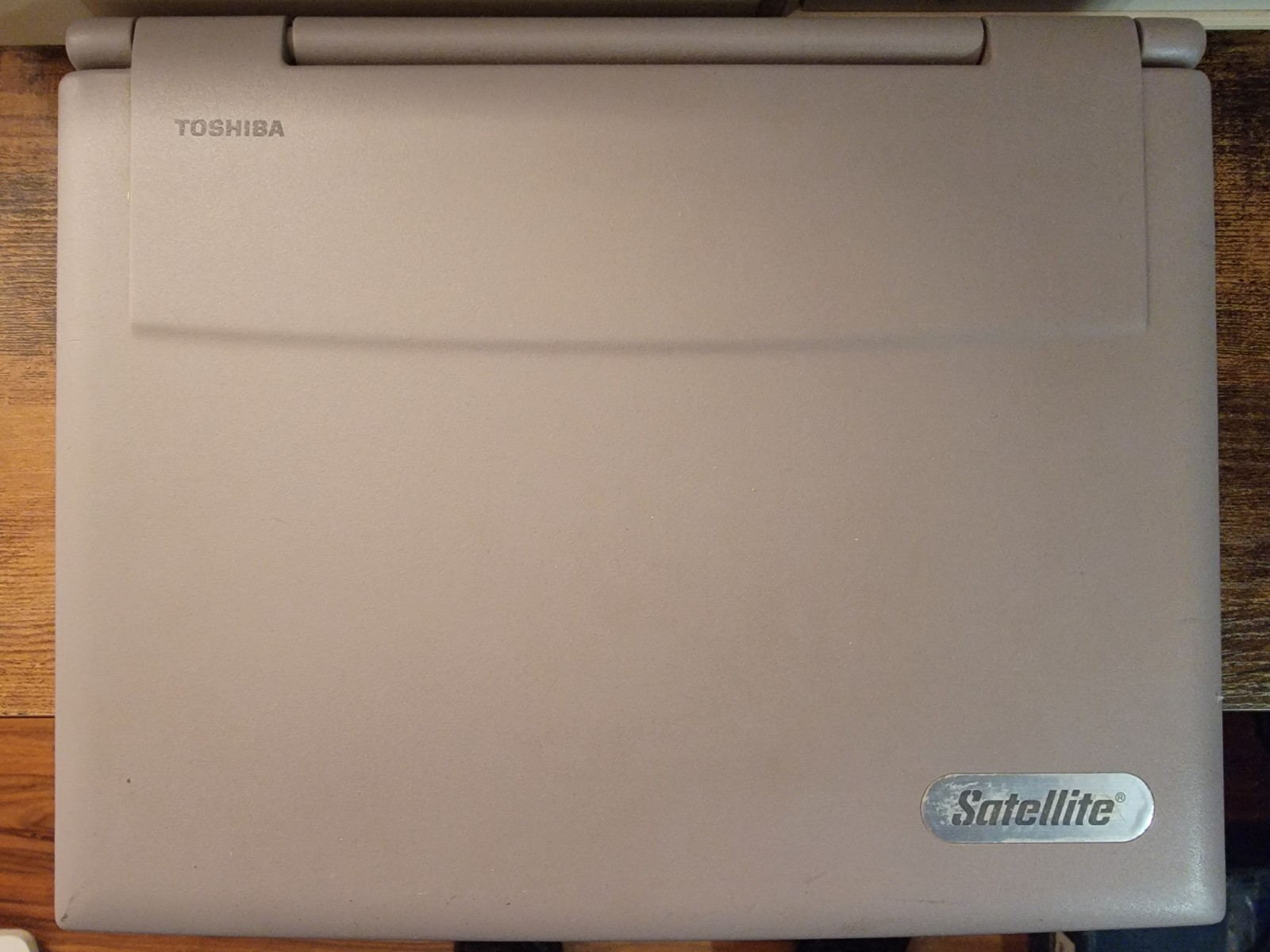 Toshiba 325CDS & Toshiba 2065CDS Satellite Vintage Laptop – Retro – WIN 98 DOS