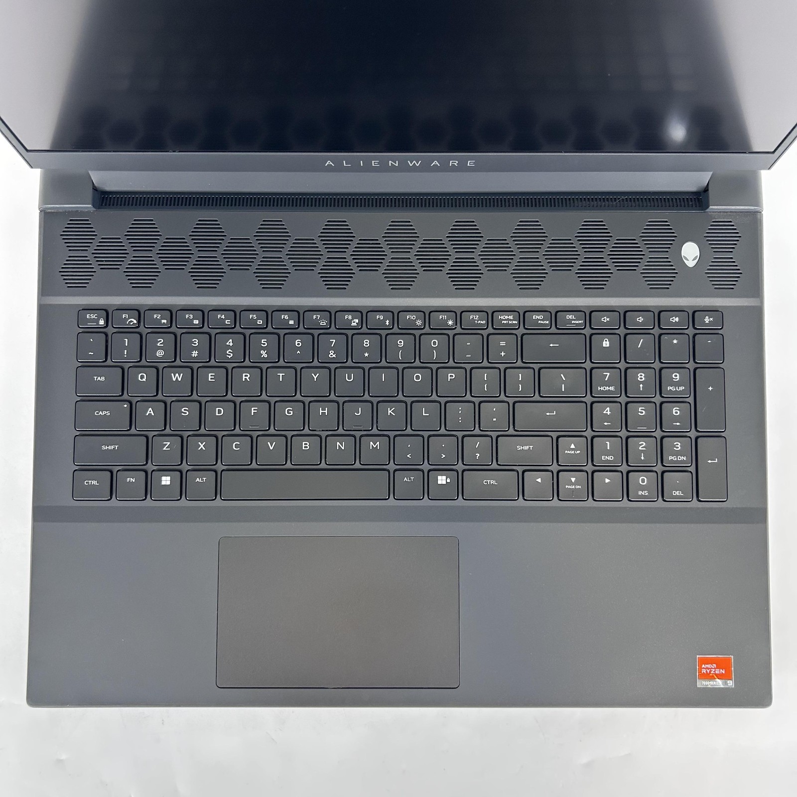 Dell Alienware M18 R1 480Hz FHD+ 2.5 GHz Ryzen 9 7945HX 32GB 1TB SSD RX 7900M