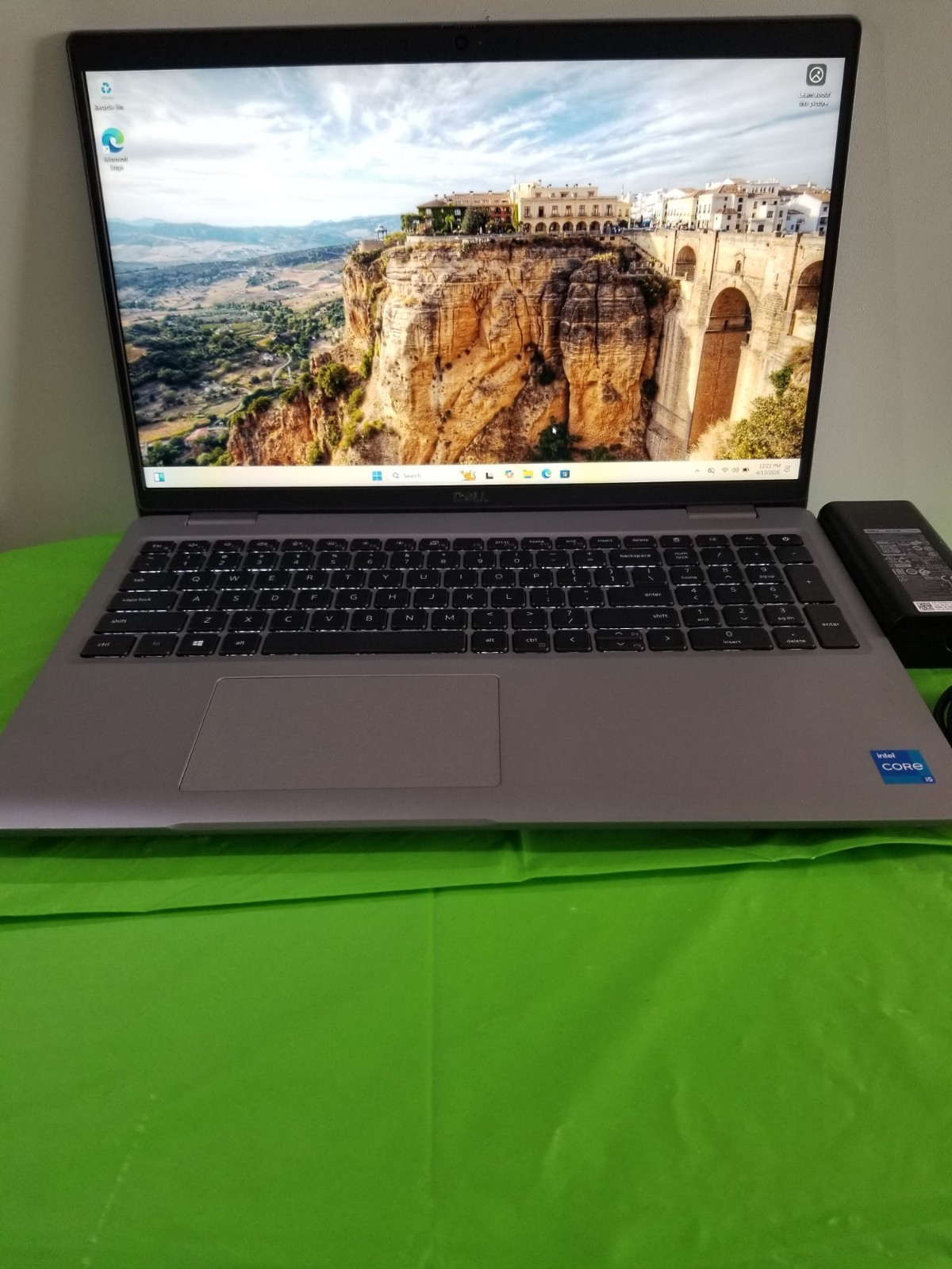 Dell Latitude 5520 15.6″ i5-1135G7 2.4GHz 16GB RAM 256GB SSD WIN 11 PRO