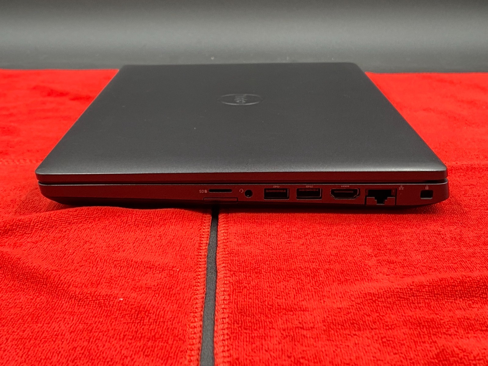DELL LATITUDE 5401 14″ FULL HD i5-9300H 8GB RAM 256GB SSD WINDOWS 11 PRO GRADE B