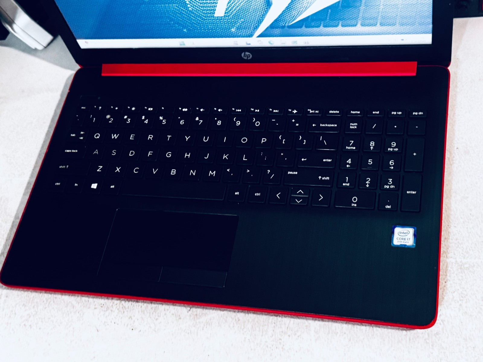 HP Quad-Core Laptop-Intel i7 8565U-12GB RAM-256GB SSD WIN 11