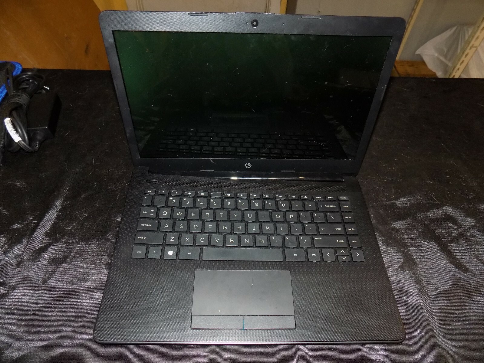 HP Laptop AMD Dual-Core E2-9000e (2a) 500 GB HDD 4GB RAM 14-cm0045nr Windows 10
