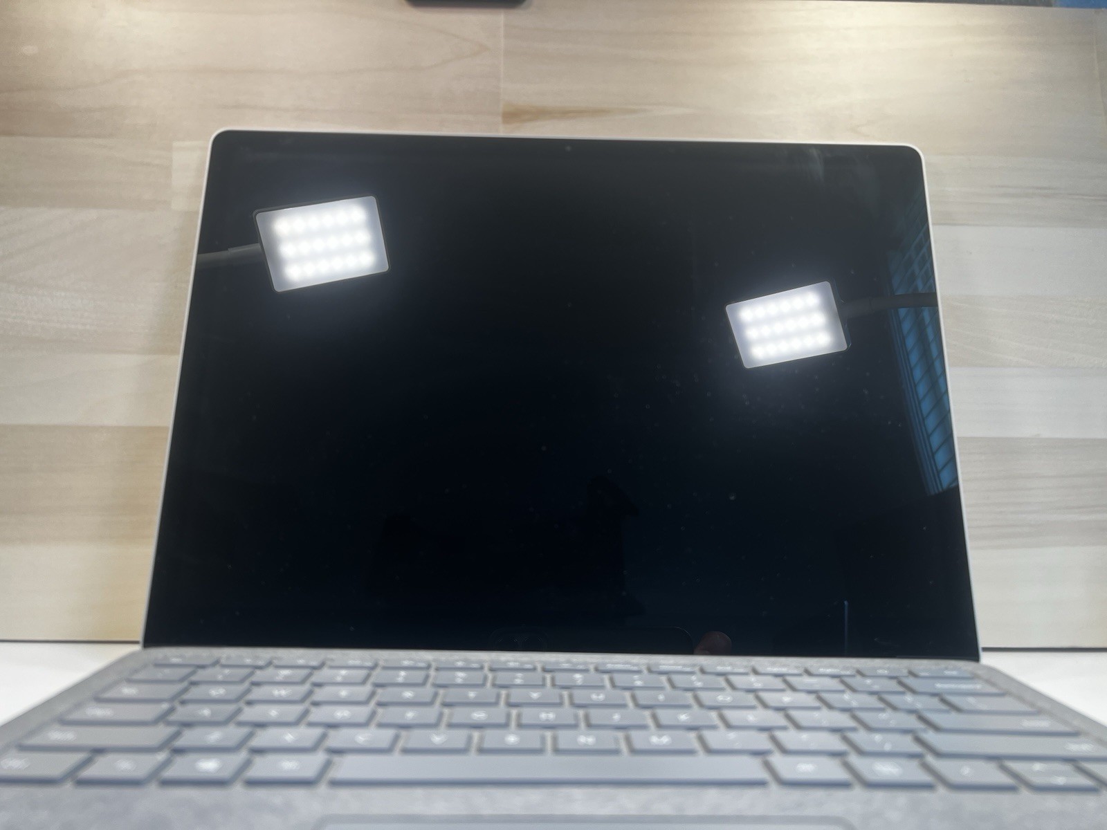Microsoft Surface Laptop 13.5” (512 GB, Intel Core i7 7th Gen., 16 GB) -…
