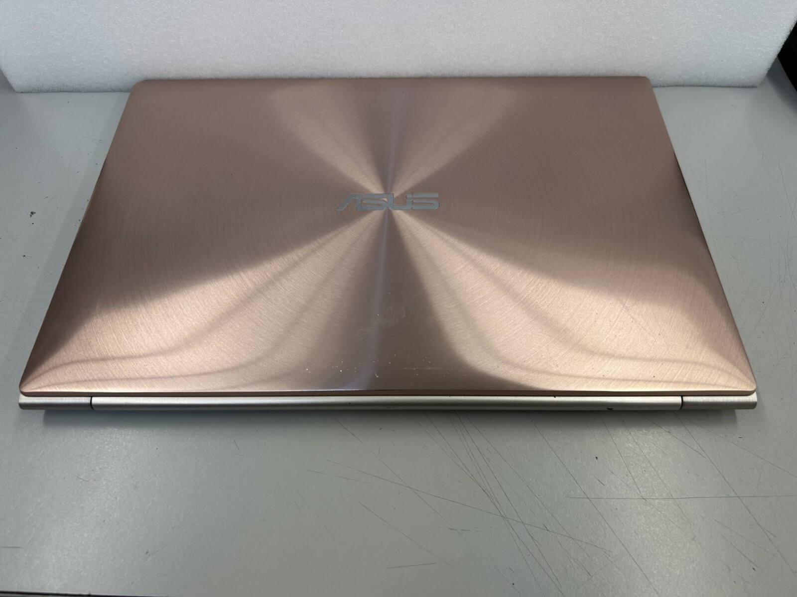 Asus UX31E-RY026V Zenbook 13.3″ Intel Core i7-2677M 1.8GHz 4GB 250GB SSD W10Home