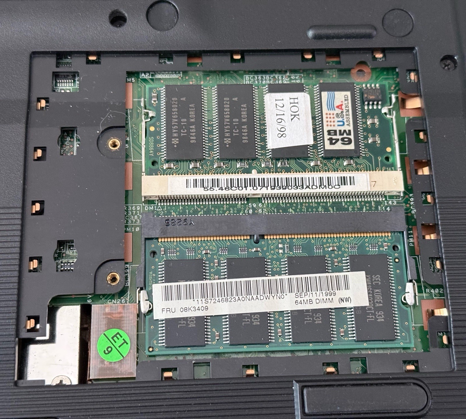 IBM ThinkPad i Series 2621-460 Laptop – Floppy, Serial, CD, BOOTS, BAD HDD