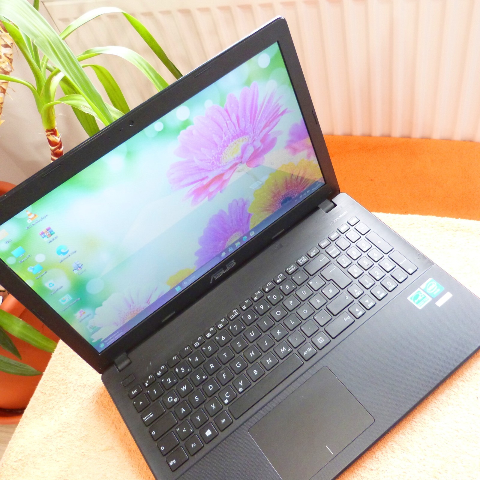 Asus F551 Vivobook PREMIUM 15″ SonicMaster l SSD Windows 11 l HDMI DVDRW