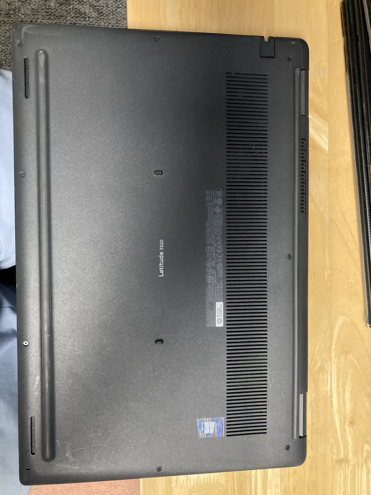 Dell Latitude 3520 15.6″ i5-1145G7 2.60 GHz 8 GB RAM No SSD/OS/AC – READ
