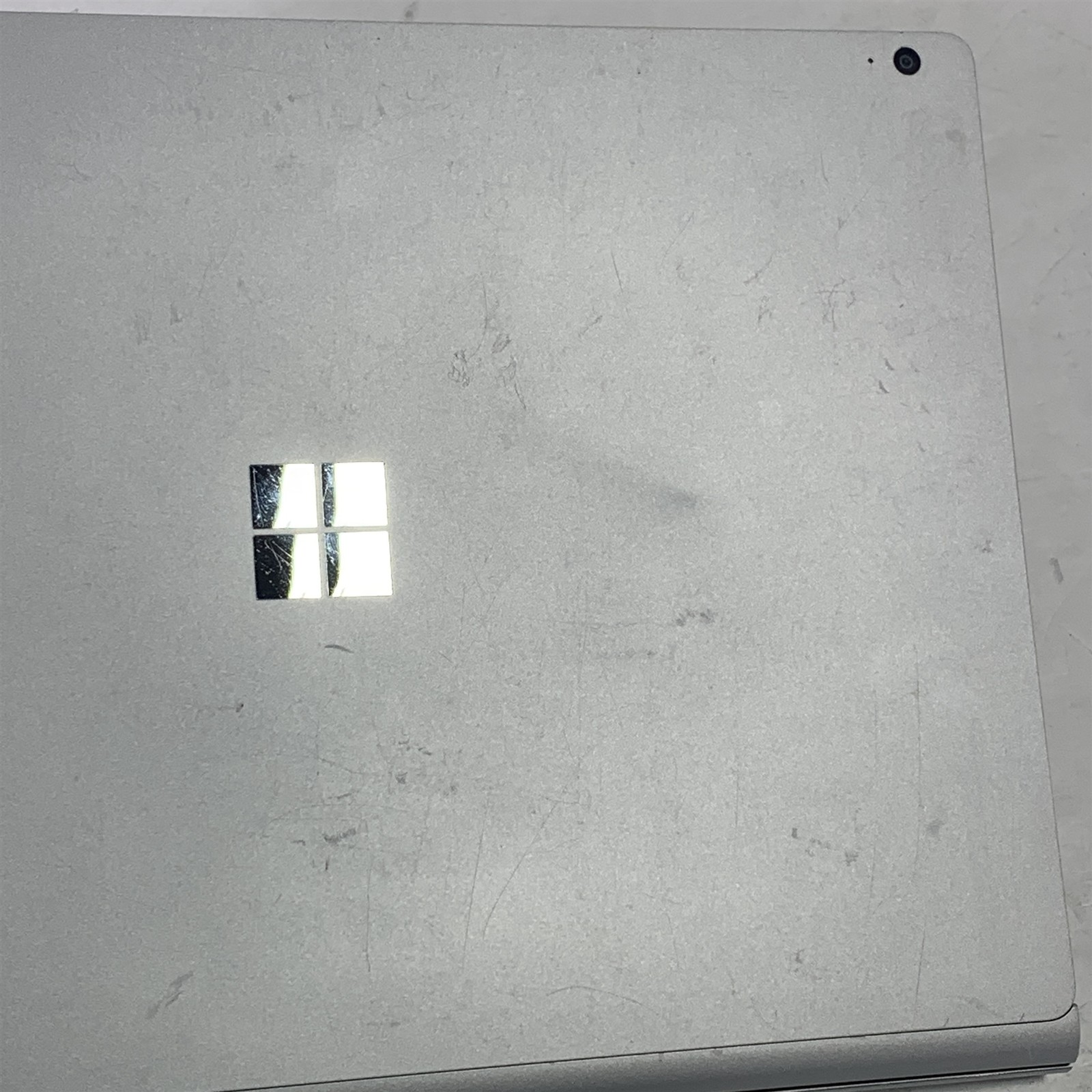 Microsoft Surface Book 3 1900 13.5″ i7-1065G7 1.3GHz 16GB 256GB NVMe SSD – Win11