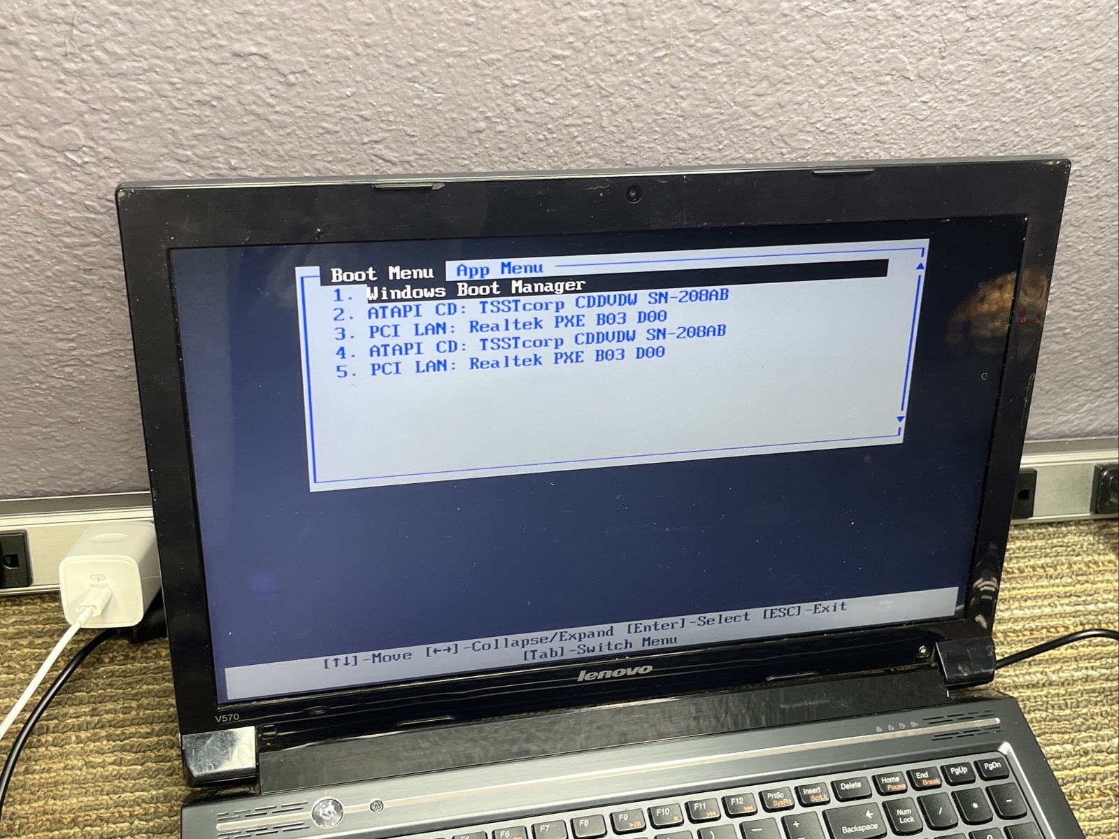 Lenovo IdeaPad V570 15.6″ / Intel Core i5-2450M @ 2.50GHz / (MISSING PARTS! 7233