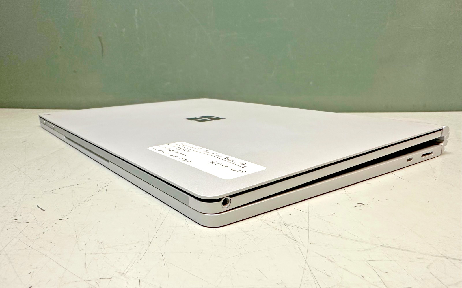 SURFACE BOOK 2 13.5″ TOUCH – i5-8350U | 8GB RAM | 256GB SSD | INTEL UHD | WIN 10