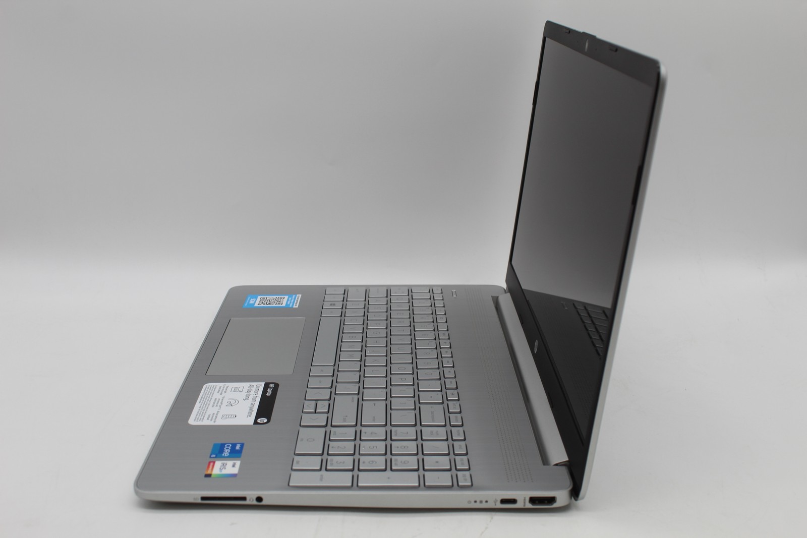 HP 15-dy2045nr 15.6” i5-1135G7 8GB 256GB SSD Win10 Silver Laptop PC1744289