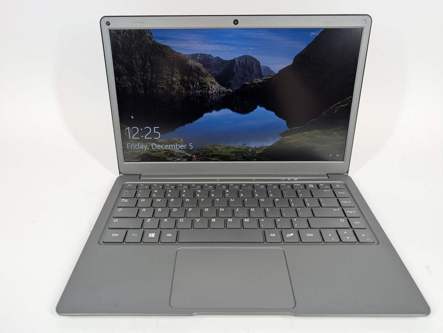 Jumper EZbook X3 13.3″ N3350 1.1GHz 6GB RAM 64GB EMMC