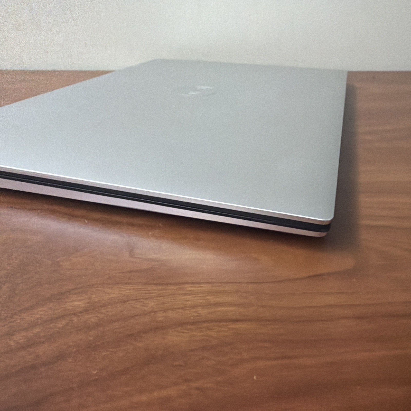 Touchscreen Dell XPS 15 9500 i9-10885H 32GB Ram 512Gb SSD |NVIDIA GTX 1650 Ti 4K