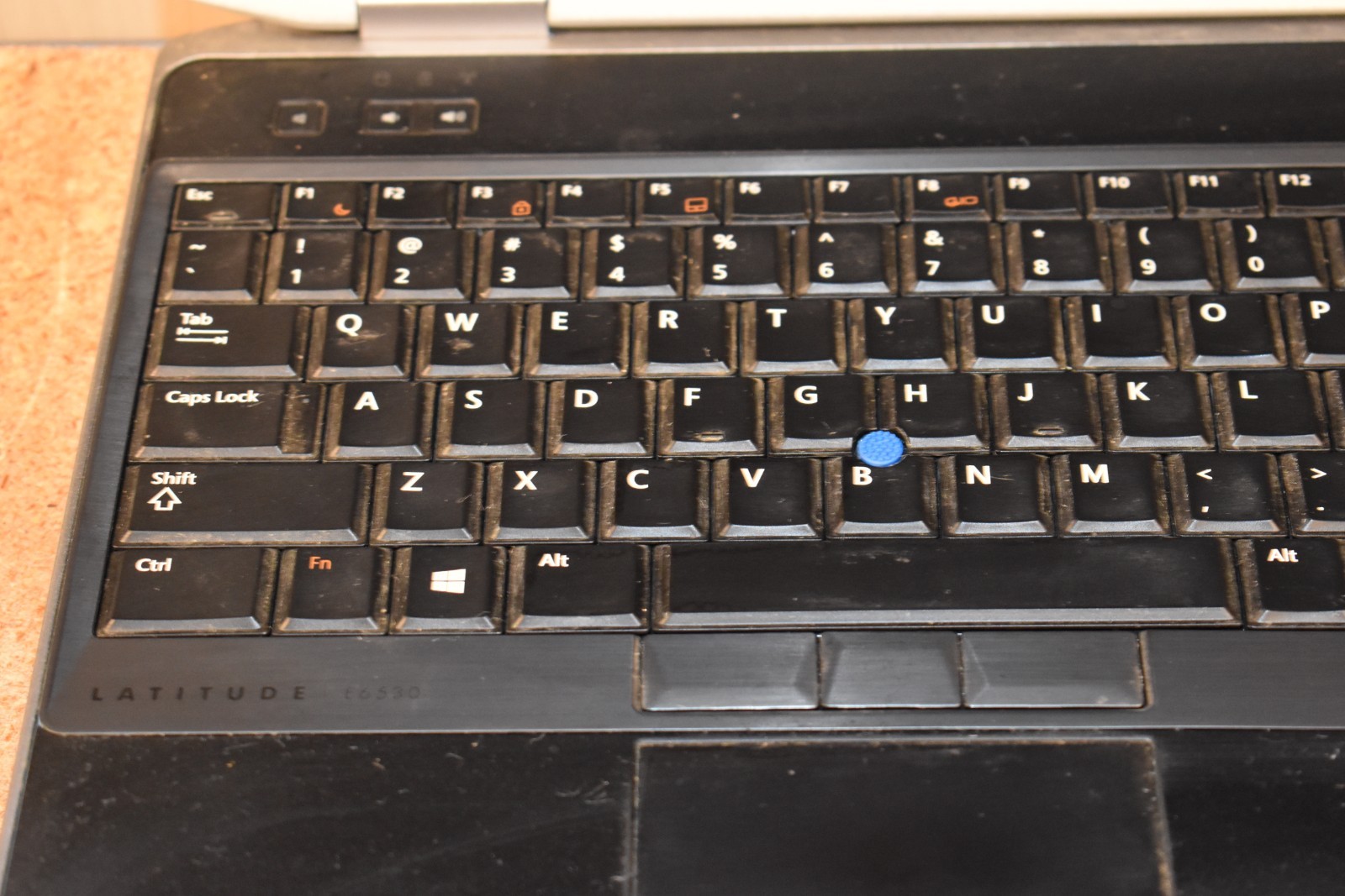 Dell Latitude E6530 Intel Core i5-3340M 500GB HD Windows XP Pro 32-bit DVD-RW