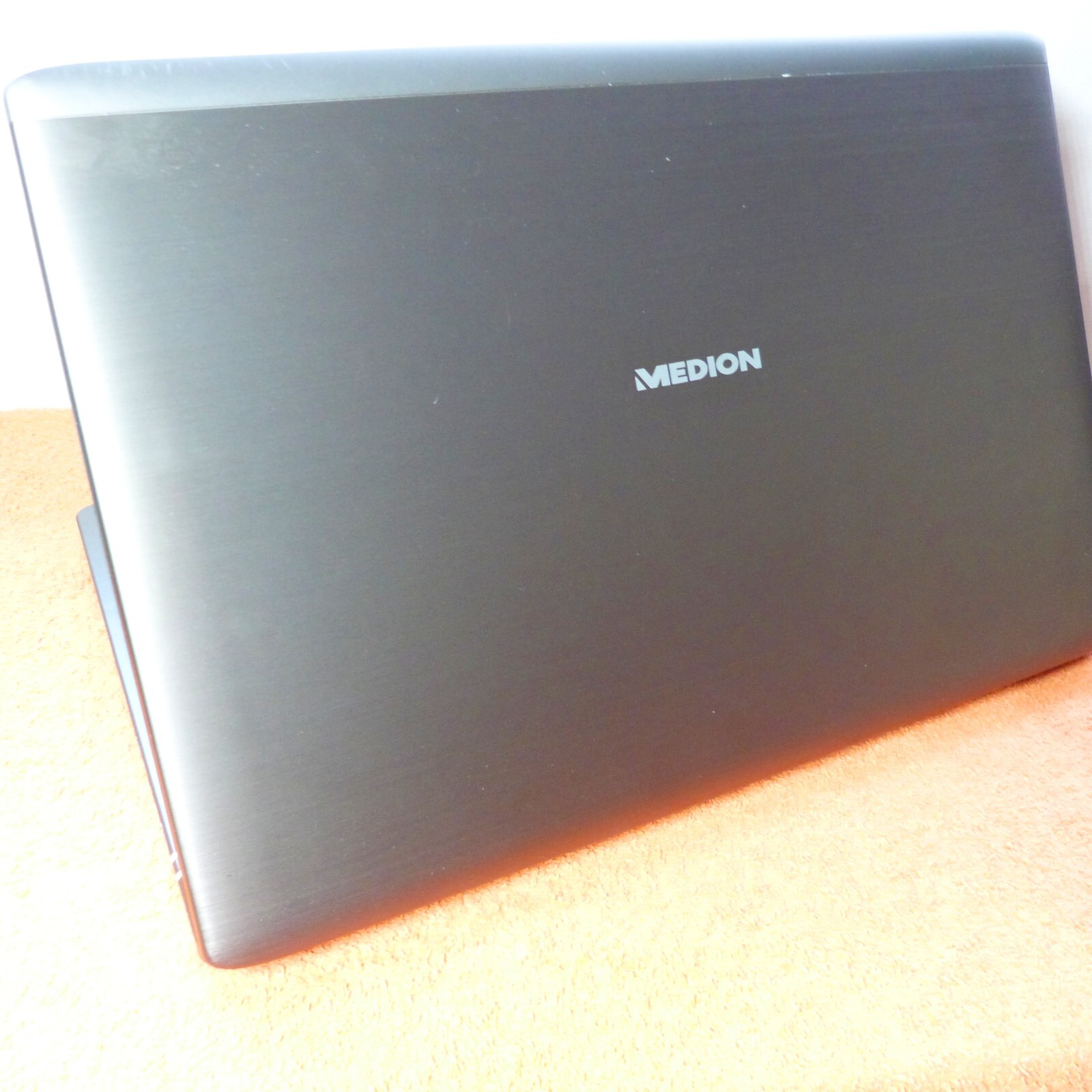 Medion S6417 METAL l 15″ FULLHD Ultrabook DOLBY l 1TB Windows 10 l 8GB RAM