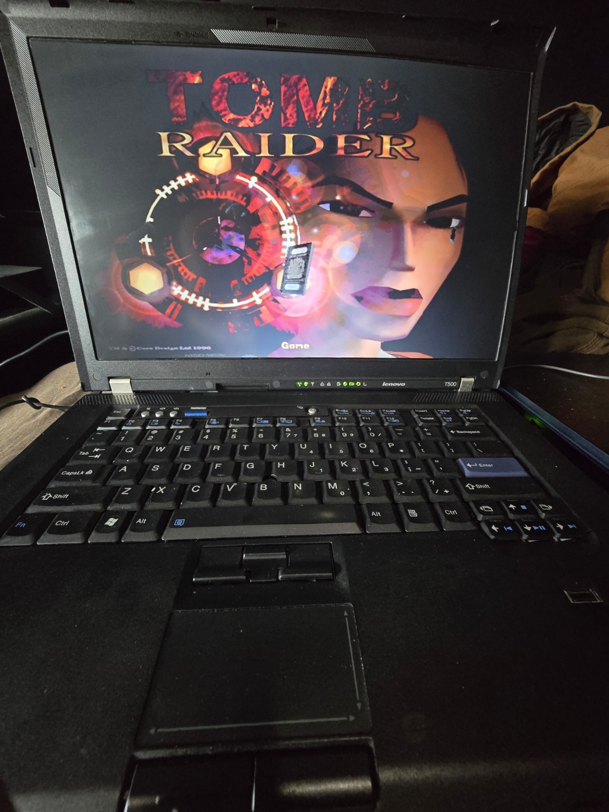 ThinkPad T500 Win XP P8400 2.26GHz 4GB RAM 80GB HDD DVD With Game Controller