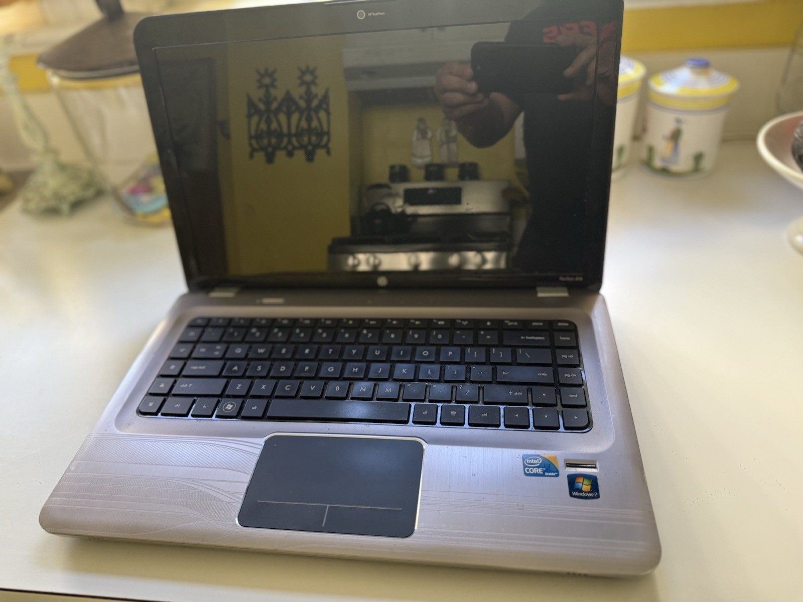 HP Pavilion DV6-3230US 15.6″ – i3-370M@2.4GHz Aluminum Argento Stream Laptop