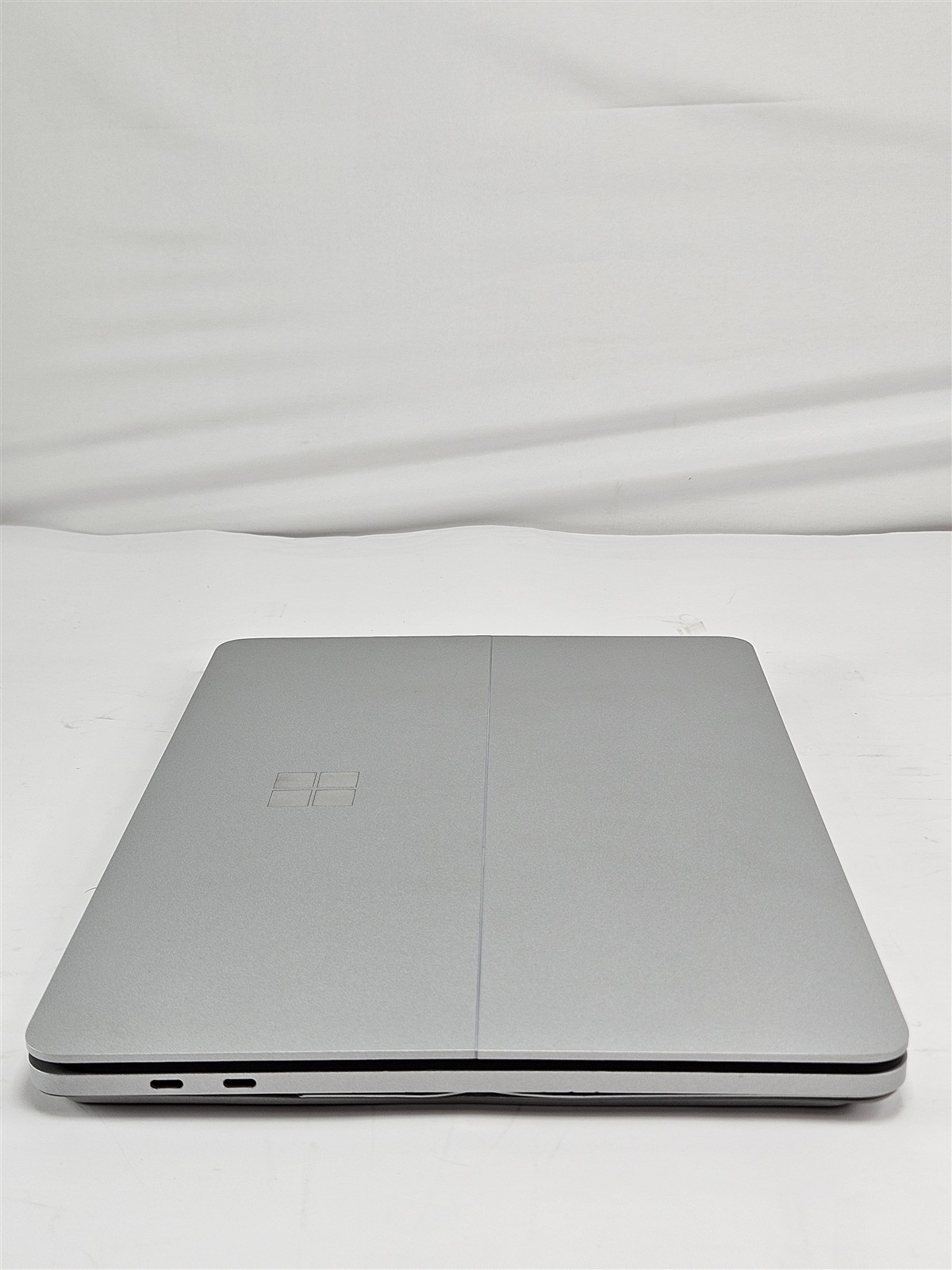Microsoft 14.4″ Surface Laptop Studio 1964 i7-11370H 32GB RAM No SSD Platinum