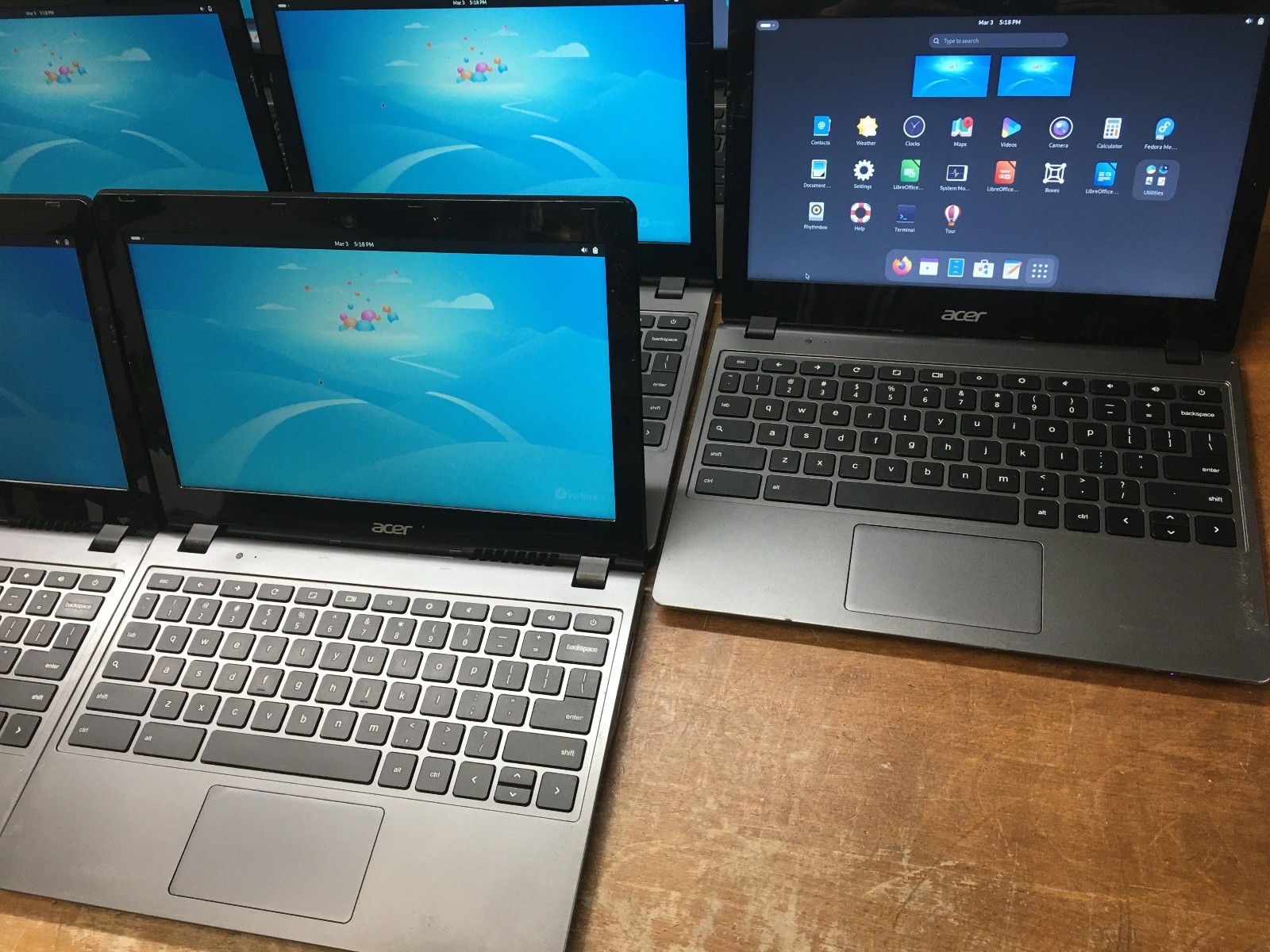10x – Linux Fedora 41 Acer Laptops 11.6″ Intel 1.40GHz 2955U 2GB DDR3 16GB SSD