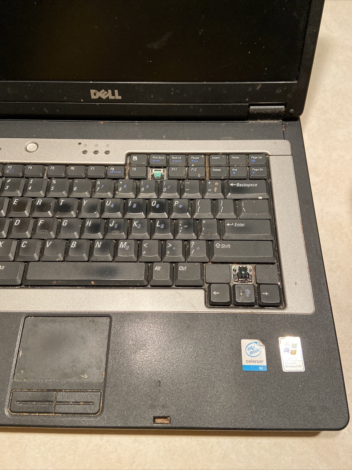 DELL INSPIRION B130 WINDOWS XP INTEL PP21L LAPTOP COMPUTER NEEDS REPAIR / PARTS