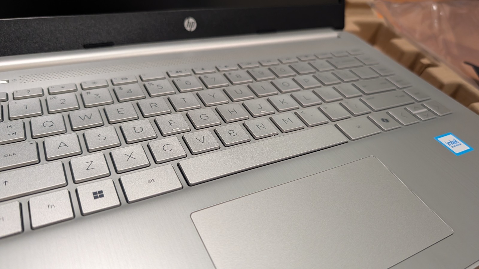 HP 14-dq6101ds 14″ Intel N150 0.8 GHz 4GB DDR4 128GB UFS W11H mode Laptop Silver