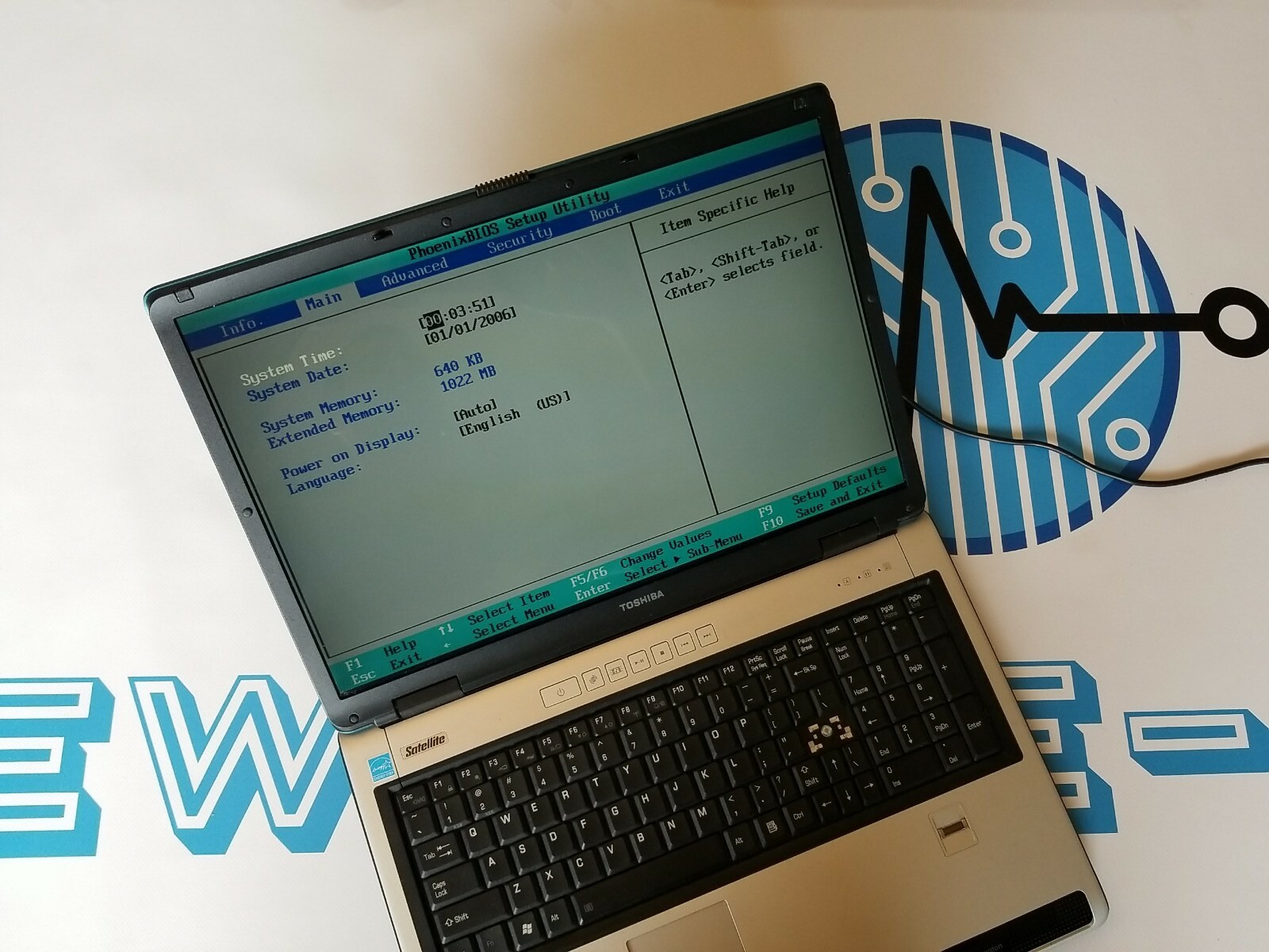 Toshiba Satellite P100 17.1″ Laptop Centrino Duo T2500 2.00GHz 1GB RAM No HD *0W