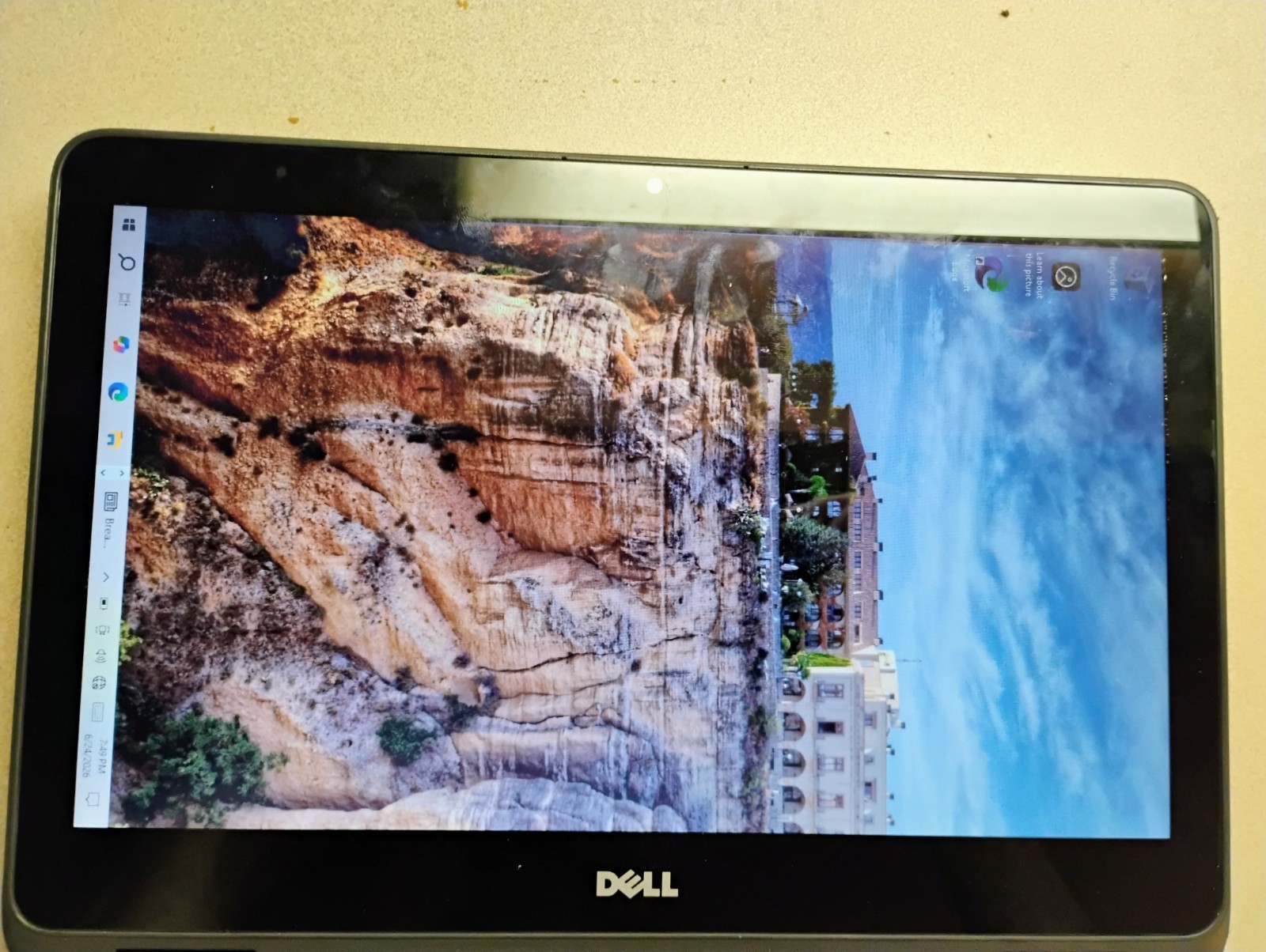 DELL INSPIRON PC Laptop /Tablet 2 in 1 Touch Scree , 5 CORES 2C ,216 m, 8gb ram