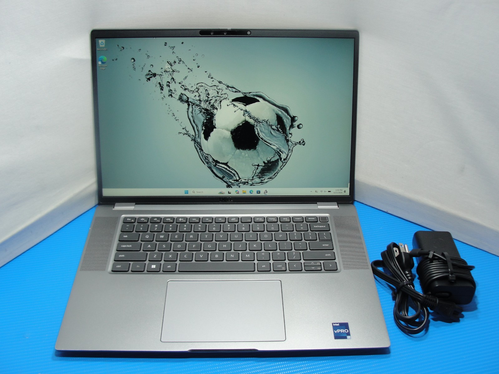 Dell Latitude 7640 16″WUXGA Core i7-1365U 32GB RAM 512GB SSD +Charger War 11/26