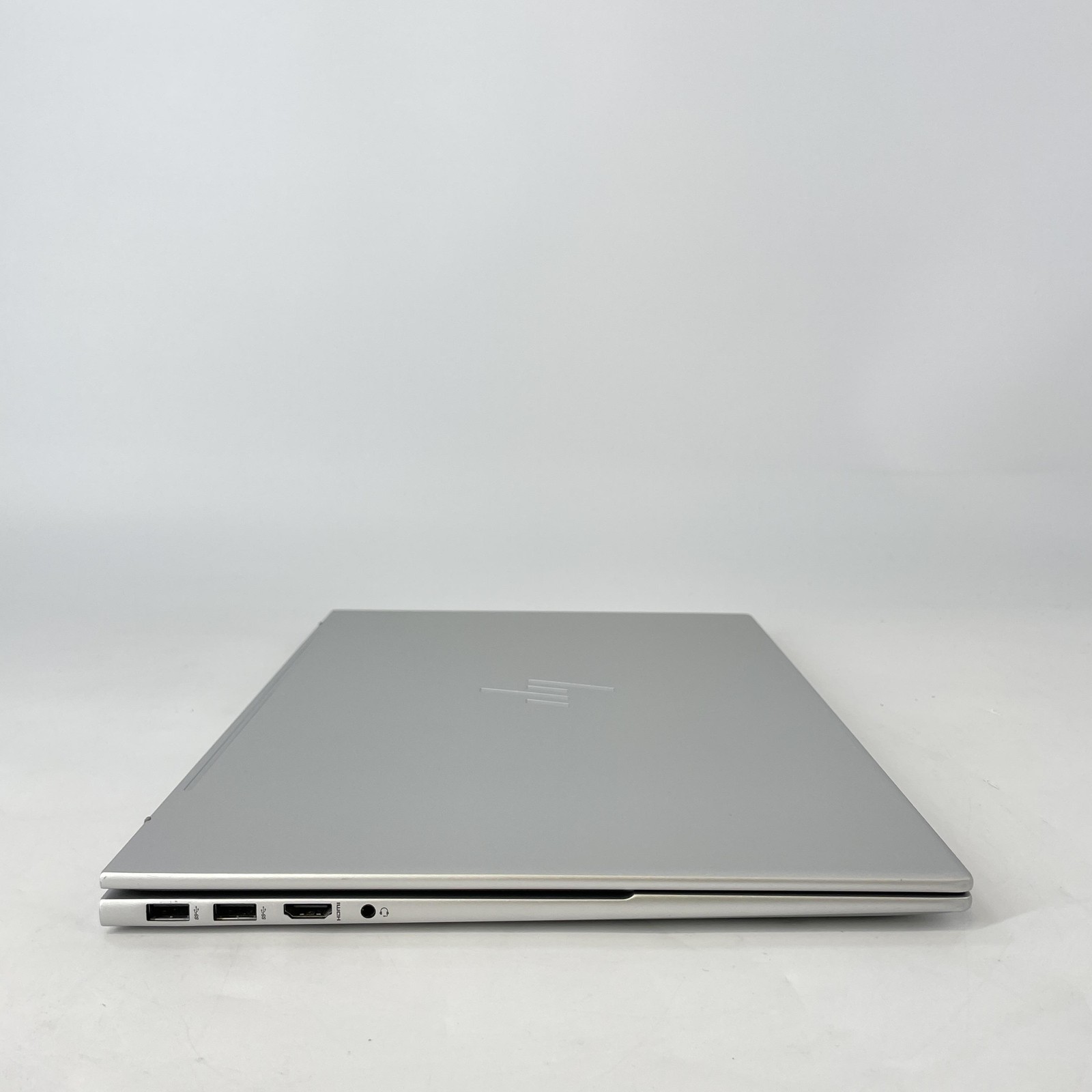 HP Envy 17 Silver FHD TOUCH 2.1 GHz i7-1260P 12GB 512GB SSD Good