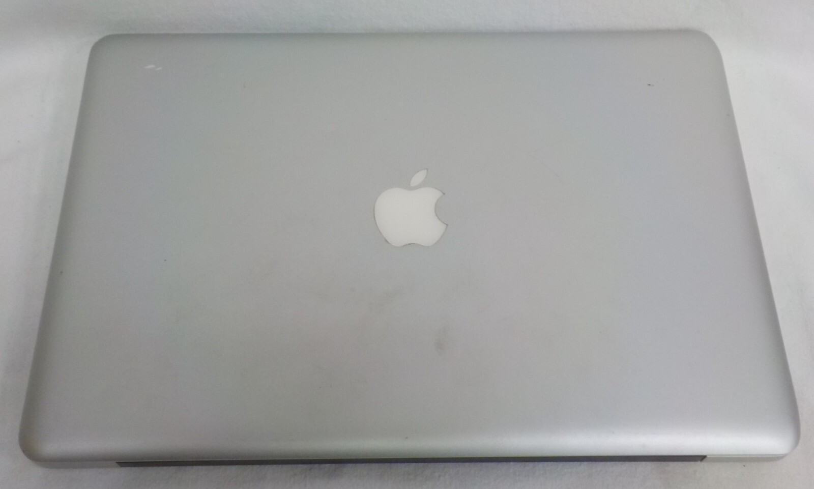 Apple Macbook Pro A1286 15.4″ 2gb RAM 250gb SSD – for parts only