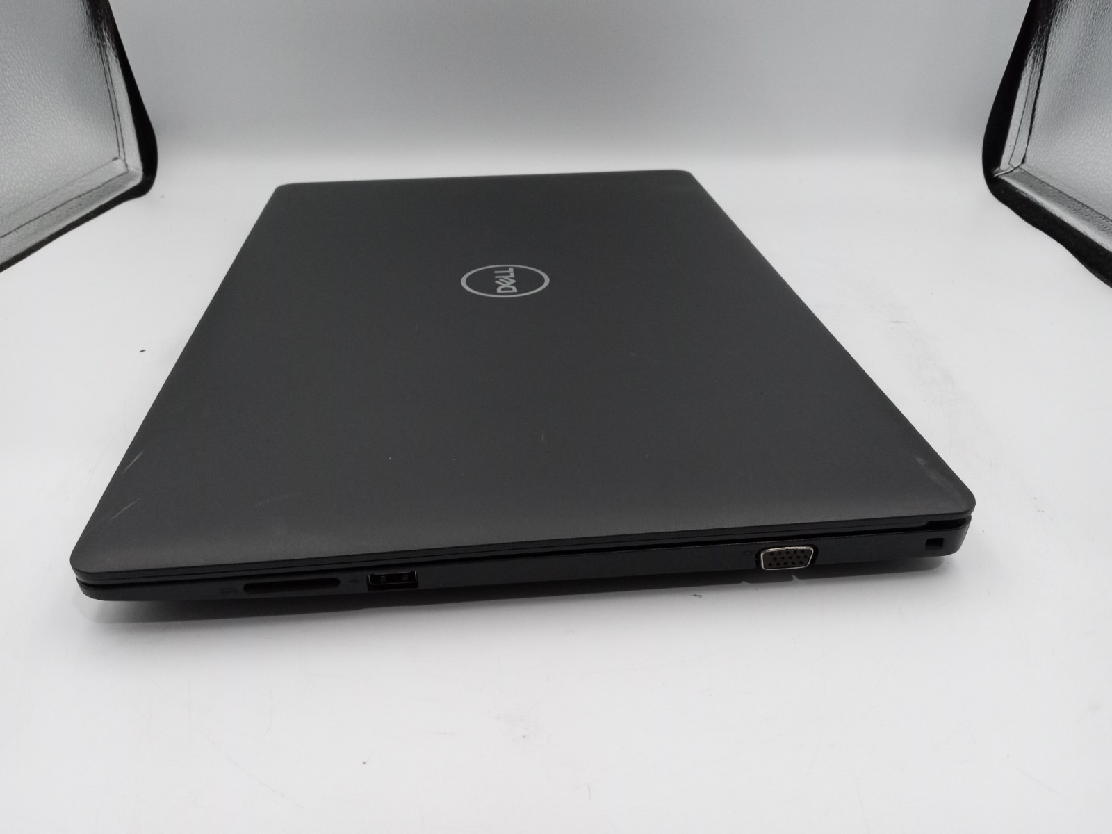 Dell Latitude 3590 15.6″ Laptop Intel i3-7130U 4GB RAM 256GB SSD Windows 11 -RR