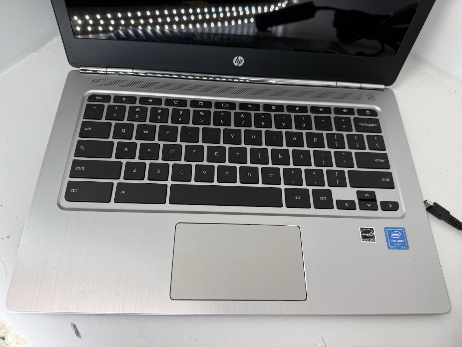 HP Chromebook 8GB RAM 128GB eMMC B&O Sound USB-C HP charger