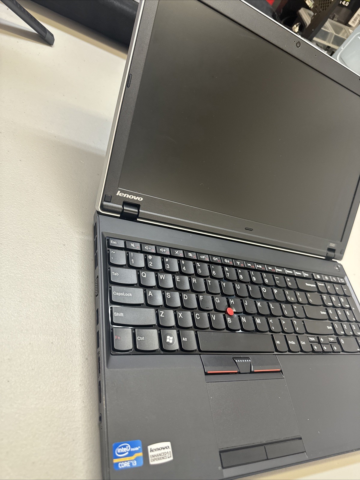 Lenovo ThinkPad Edge E520 15″ Laptop i5 2.4GHz – Parts/repair No P/adapter